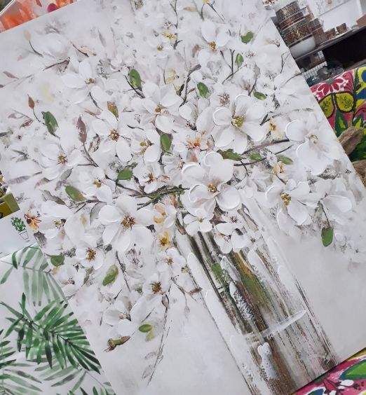quando in ecopelle raffigurante fiori bianchi in vaso