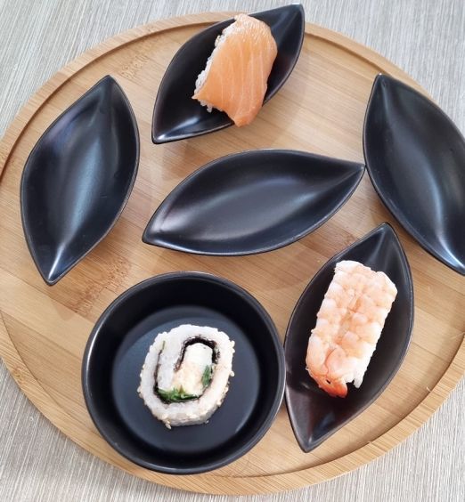 Set da Sushi 6 ciotole foglie nere in ceramica + vassoio in bamboo
